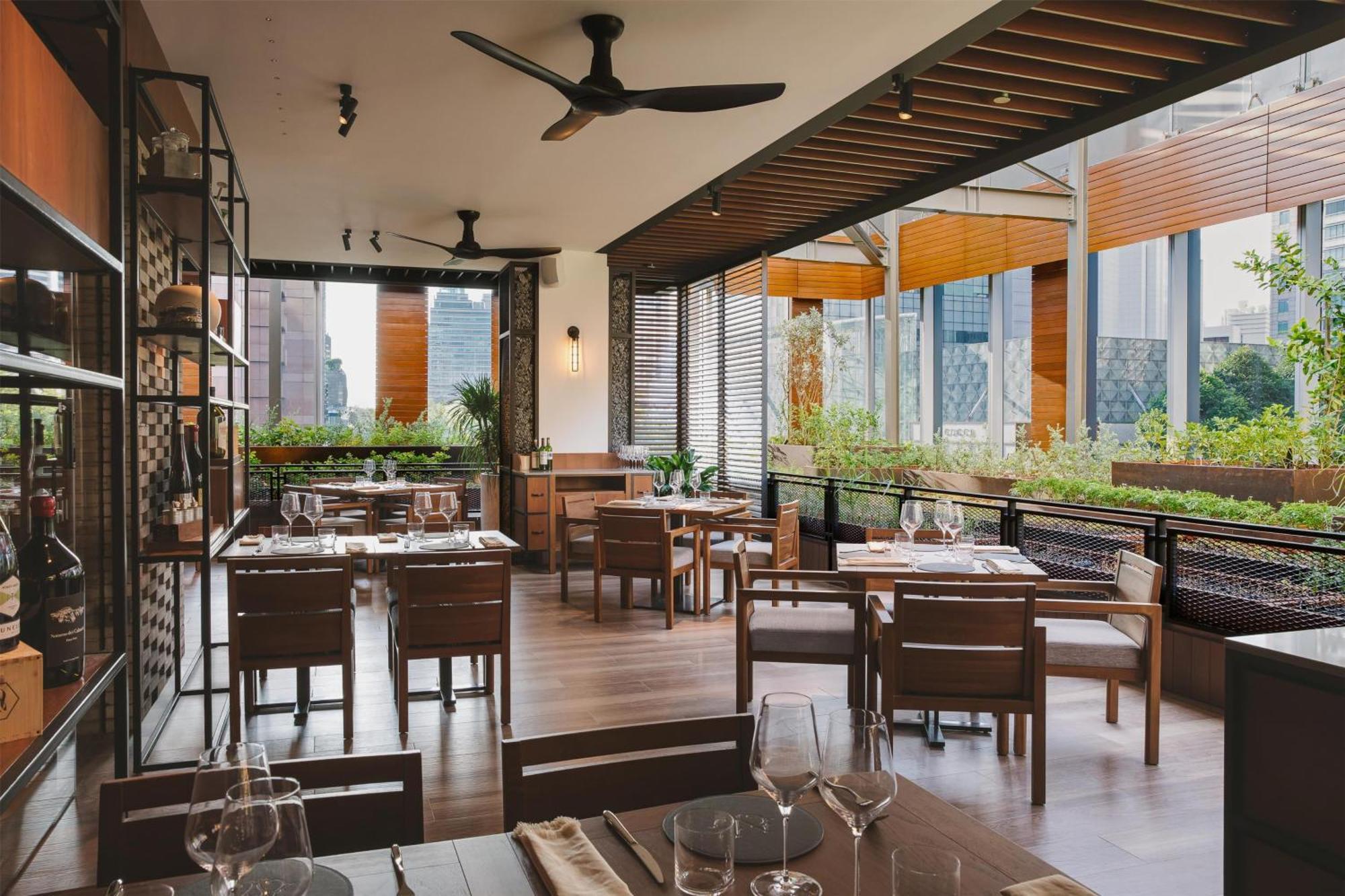 Khách sạn Hilton Orchard 5*
